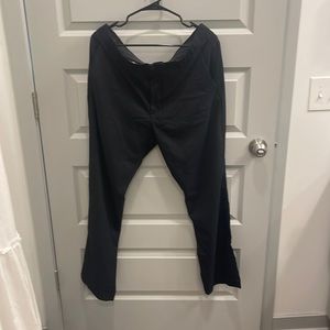 Mens Under Armor Showdown Pant. Size 36 waist.